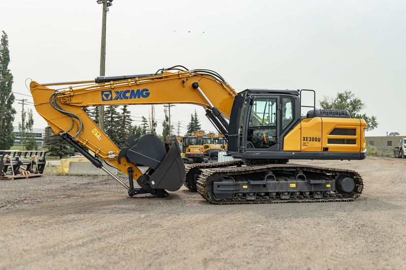 2023 XCMG XE300U