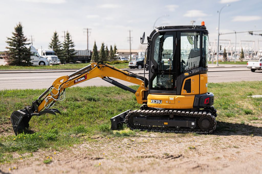 XCMG XE35U mini excavator
